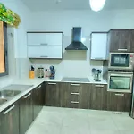 Apartment Luxury & Spacious 3 Bedroom Seafront, Balcony Yhai1-1 *