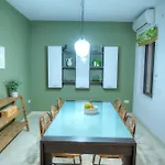 Luxury & Spacious 3 Bedroom Seafront, Balcony Yhai1-1 Apartment *