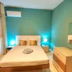 Luxury & Spacious 3 Bedroom Seafront, Balcony Yhai1-1 Apartment *