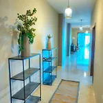 Luxury & Spacious 3 Bedroom Seafront, Balcony Yhai1-1