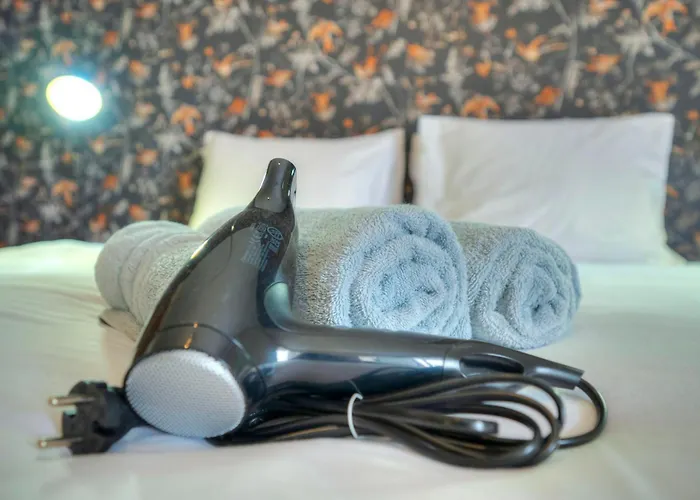 Luxury & Spacious 3 Bedroom Seafront, Balcony Yhai1-1 アパート スリーマ