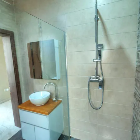 דירה Luxury & Spacious 3 Bedroom Seafront, Balcony Yhai1-1 סליאמה