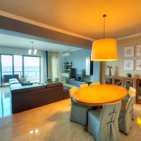 דירה Luxury & Spacious 3 Bedroom Seafront, Balcony Yhai1-1 *